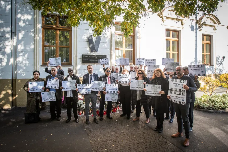 Zahraniční novinári si uctili Kuciaka, chcú vedieť kto bol mozgom vraždy - domov.sme.sk