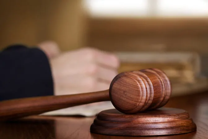 Expolicajta Ľuboša T. čaká ďalšie pojednávanie, obžalovaný argumentuje aj zaujatosťou prokuratúry - Webnoviny.sk