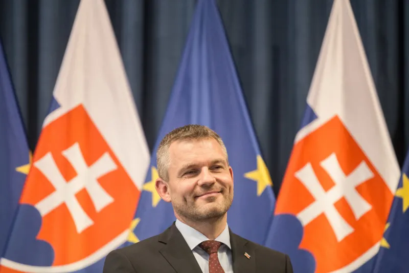 O nákupe transportérov rozhodne vláda, reaguje Pellegrini na kritiku - domov.sme.sk