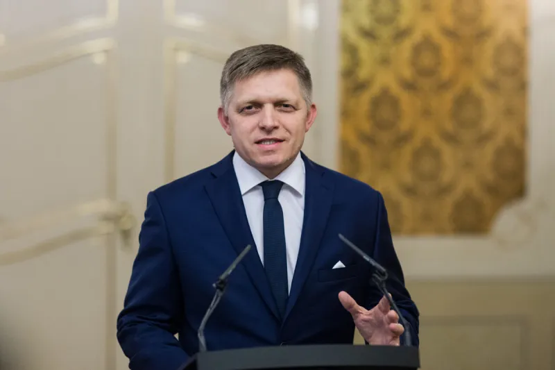 Mal by sa Robert Fico vysťahovať z bytu v komplexe Bonaparte? (anketa) - domov.sme.sk