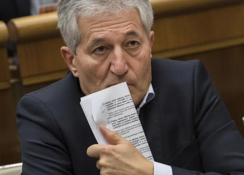 Kauza nákupu CT-čka: Opozičný Suchánek kritizuje zastavenie vyšetrovania, bol to trestný čin | Topky.sk