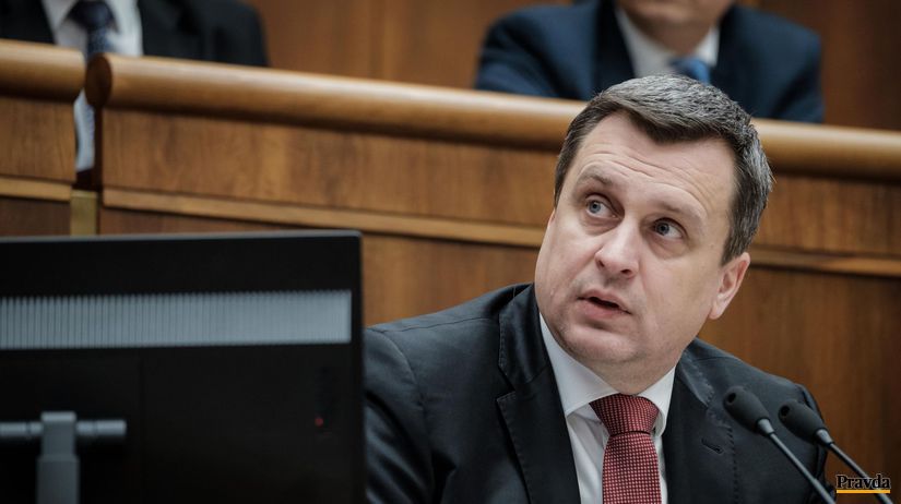 V súvislosti so svojím vzdelaním bude Andrej Danko postupovať v trestnoprávnej rovine - Domáce - Správy - Pravda.sk