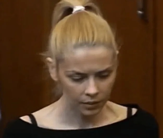 Hanbí sa? Eva Varholíková-Rezešová prvýkrát na verejnosti po rokoch v base: To ani nie je ona! | Topky.sk