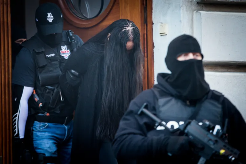 Zsuzsovej nebezpečné známosti: Námestník generálneho prokurátora Vanek aj Glváč – Denník N