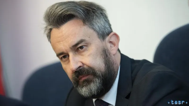 Čižnár si preveril kontakty Vaneka s Alenou Zs. a odvolal ho - Domáce - Správy - Pravda.sk
