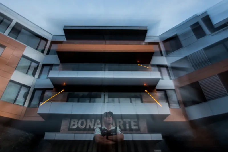 Zsuzsovú vypočujú aj o stavbe Bonaparte: Bašternákovi údajne pomáhala likvidovať dôkazy – Denník N