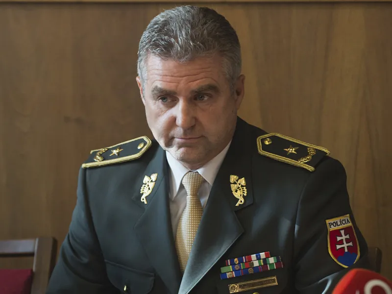 Policajný prezident Gašpar je podpísaný pod konšpiračným pamfletom - domov.sme.sk