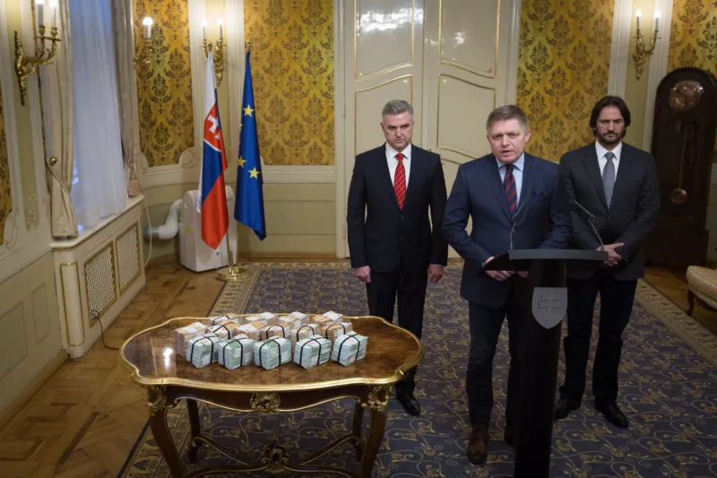 Newsfilter: Ešte nikdy nebolo sledovanie Jána Kuciaka tak blízko ku Smeru ako dnes – Denník N