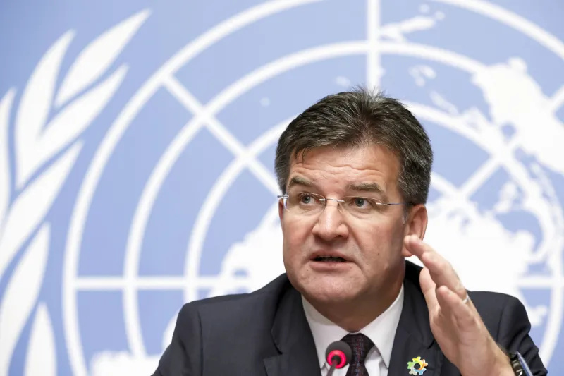 Slovensko sa nepridalo k spojencom a nevyhostí ruských diplomatov. Je jedinou krajinou V4, ktorá sa nezastala Britov – Denník N