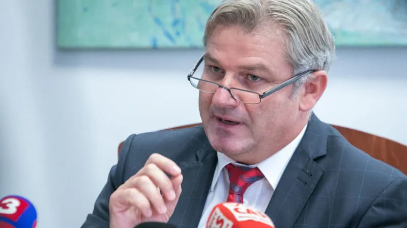 Ústavný súd: Zablokovaním peňazí pre firmu advokáta Bžána boli porušené práva - Domáce - Správy - Pravda.sk