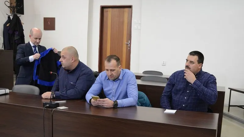 VIDEO: Bratov Paškovcov odsúdili za pouličnú bitku, odvolali sa  - Regióny - Správy - Pravda.sk