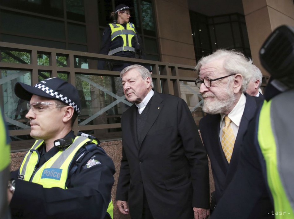 Austrálsky kardinál Pell bol odsúdený za pohlavné zneužitie dvoch detí