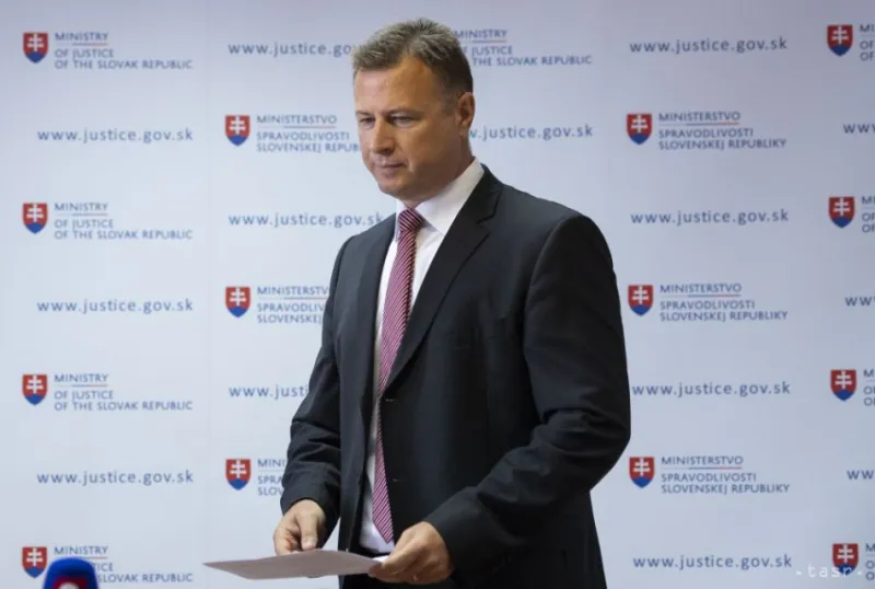 Prevody Bašternákovho majetku možno napadnúť, potvrdil G. Gál