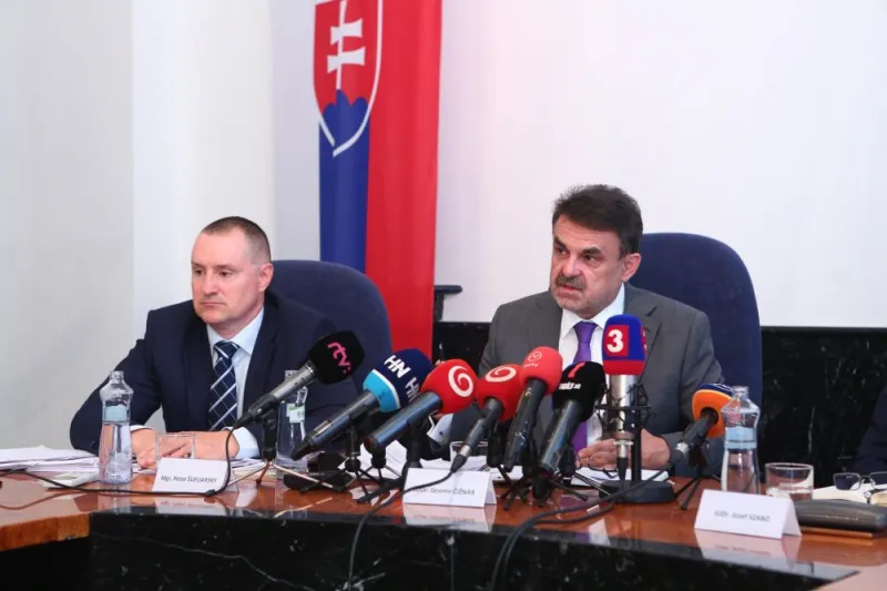 Čižnár sa zaoberá komunikáciou Šufliarskeho s Kočnerom | Glob.sk