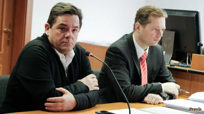 Súd v Pezinku rozhoduje o ďalšej väzbe pre Kočnera po podaní obžaloby - Domáce - Správy - Pravda.sk