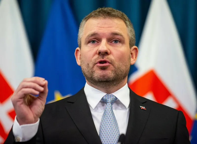 Pellegrini: Ak by sa potvrdili kontakty Vadalu, bolo by to zlé - domov.sme.sk
