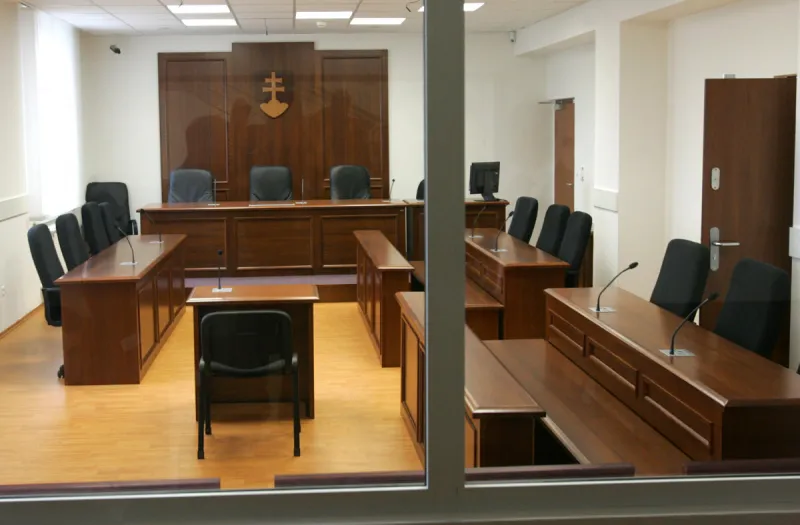 V kauze nástenkový tender odsúdili ďalšieho človeka - domov.sme.sk