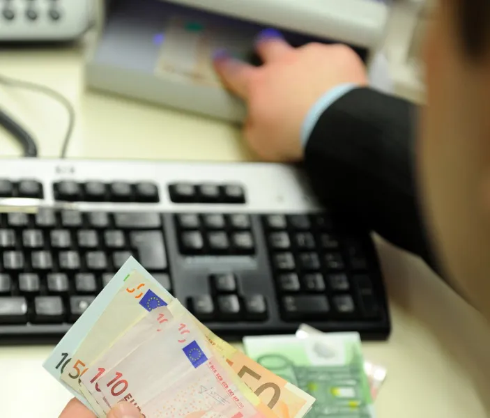 OĽANO navrhuje čiastočne odškodniť klientov nebankových subjektov - Webnoviny.sk