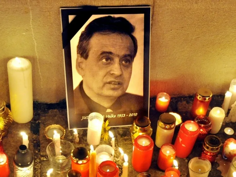 Vyšetrovateľ NAKA opätovne navrhol podanie obžaloby v prípade vraždy Ernesta Valka | Topky.sk