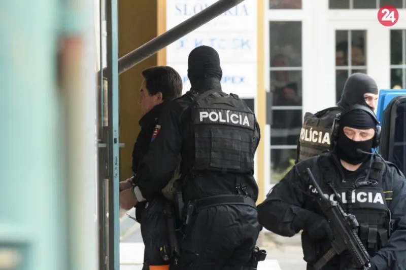 Kočnera eskortovali do Bratislavy: Vypovedal na polícii | Dnes24.sk