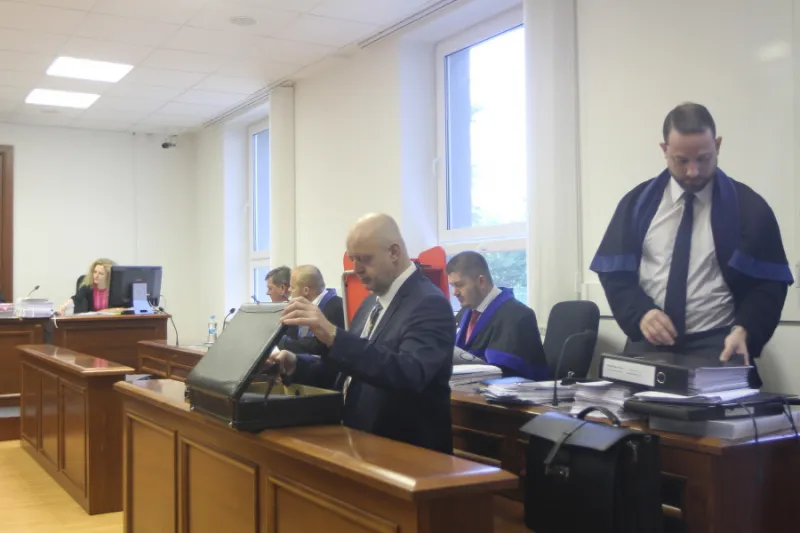 ONLINE Druhý deň procesu v kauze zmenky začal drámou! Hádka Lipšica s Ruskovým advokátom | Topky.sk