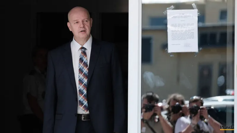 Kauza zmenky: Prokurátor predložil komunikáciu medzi Kočnerom a Ághom - Domáce - Správy - Pravda.sk