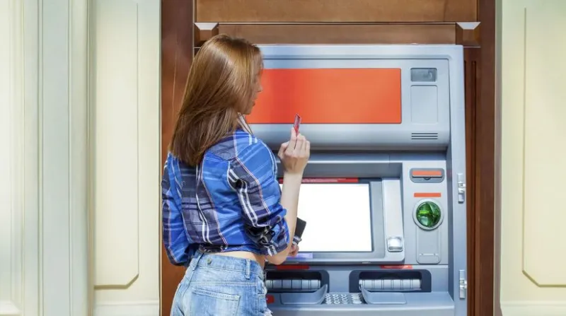 Deväť obžalovaných ide do väzenia za útoky na bankomaty - Domáce - Správy - Pravda.sk