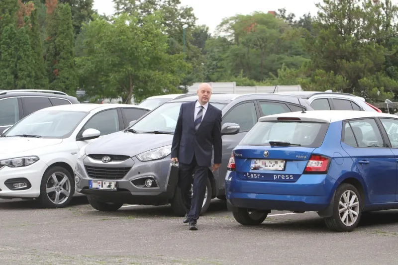 ONLINE Pokračuje pojednávanie v kauze zmenky: Šanta predložil kľúčovú komunikáciu Kočnera | Topky.sk