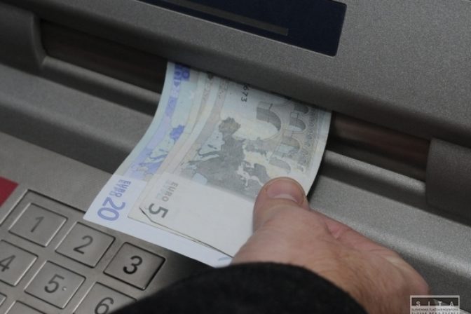 Polícia klepla po prstoch bankomatovej mafii - Webnoviny.sk