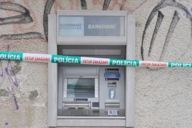 Za slobodu pre bankomatovú mafiu hrozí sudcovi disciplinárka - Webnoviny.sk