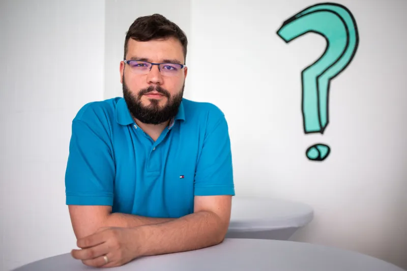 Expert na bezpečnosť davu: Protesty máme pod kontrolou kamier, na paniku sme pripravení – Denník N