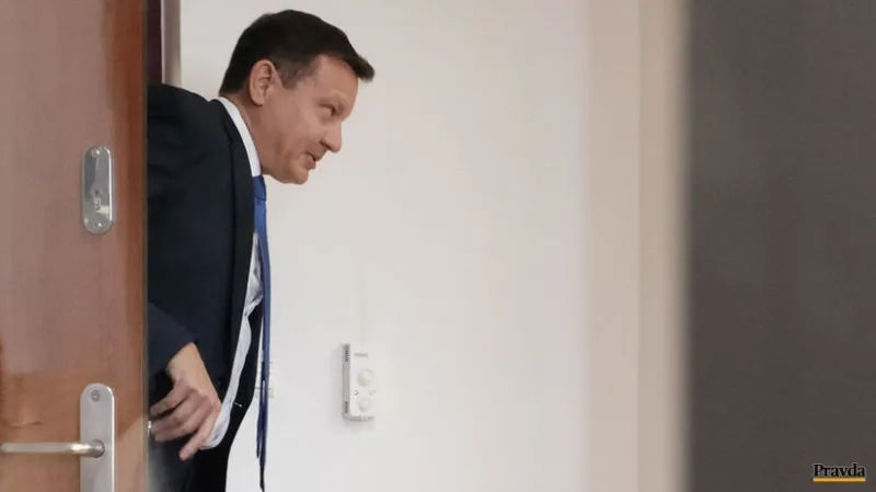 Lipšic: Mafiáni a biele goliere sú na strane zločinu a korupcie - Domáce - Správy - Pravda.sk