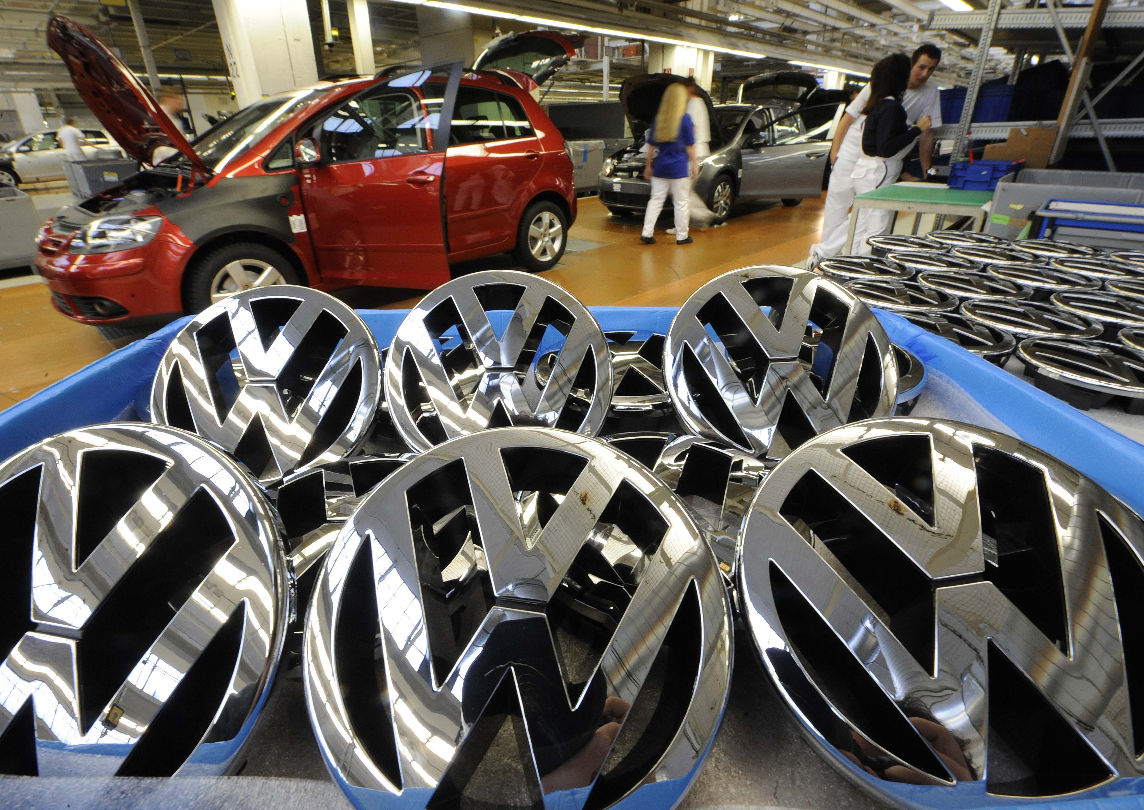 Verejné tajomstvo prasklo, Američania pri podvode s emisiami prichytili Volkswagen – Denník N