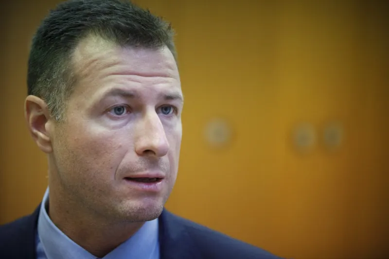 Ministrovi Gálovi zatiaľ Smer nenavrhol nástupcu Jankovskej - SME