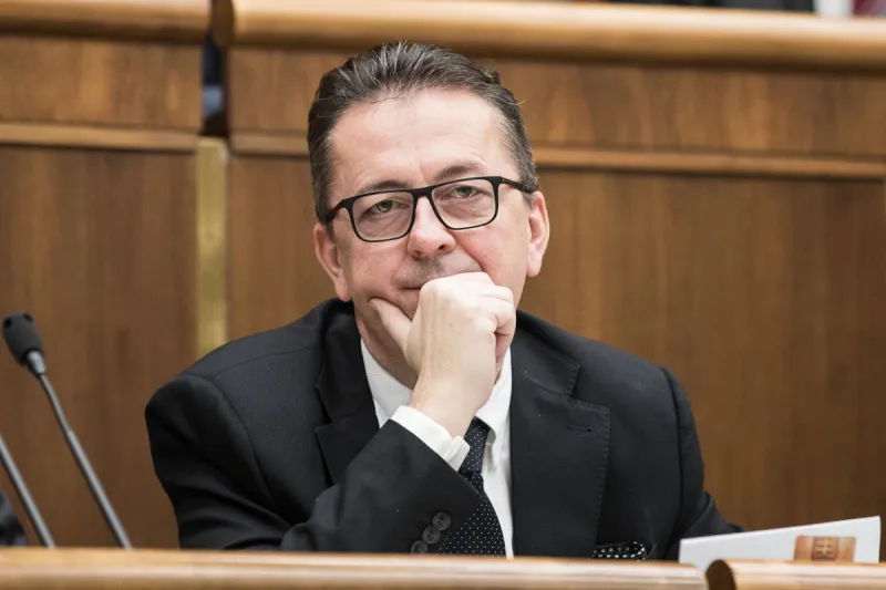 Glváč si mal cez Kočnera vybavovať riadený rozhovor, tvrdí Matovič - SME