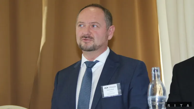 Simon žiada Bugára, aby vysvetlil komunikáciu Kočnera týkajúcu sa Mosta-Híd - Domáce - Správy - Pravda.sk