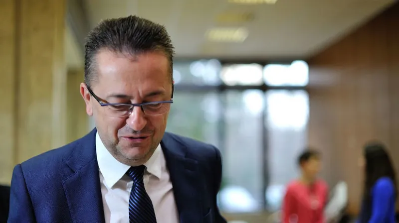 Ravasz: Most-Híd podporí odvolanie Glváča - Domáce - Správy - Pravda.sk