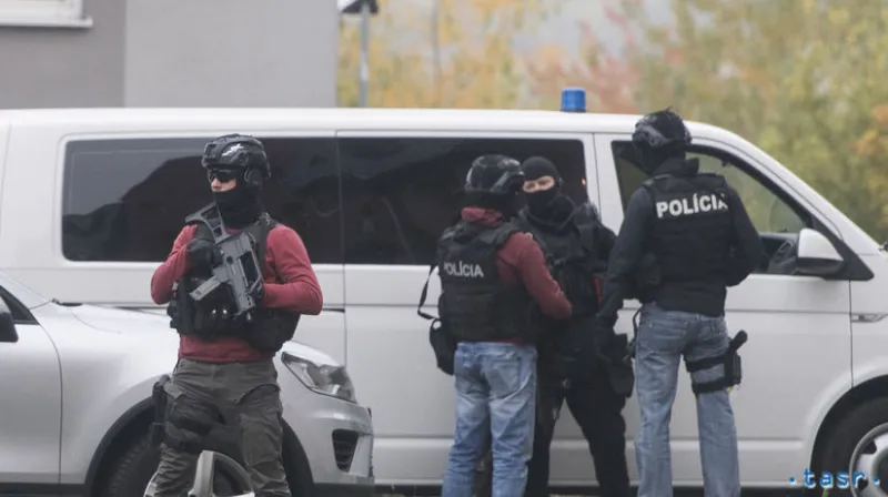 ŠTS v Pezinku rozhoduje o väzbe trojice obvinenej z vraždy Kuciaka - Domáce - Správy - Pravda.sk