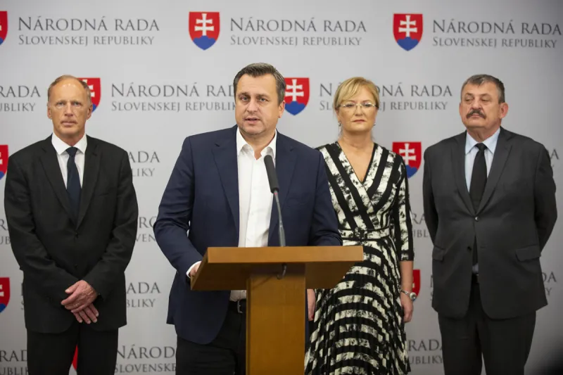 Lubyová sa stala členkou SNS, Danko je volebný líder - SME