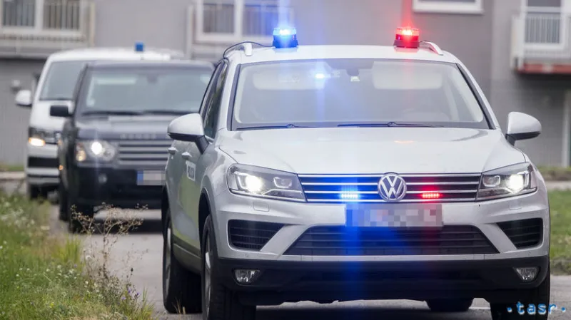 Trinásti obvinení takáčovci ostávajú vo väzbe - Domáce - Správy - Pravda.sk