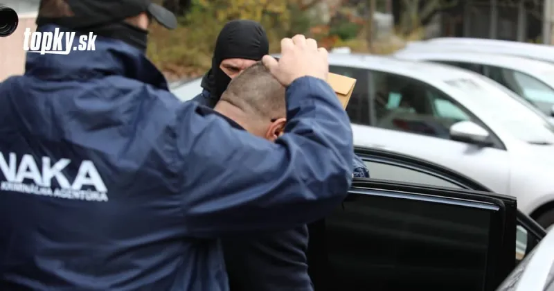 AKTUÁLNE Budovu štátneho Tiposu obsadila NAKA: Šéfa lotérie odviezli v putách | Topky.sk