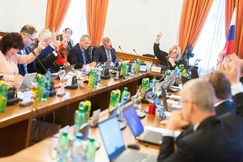 Jankovská a Sklenka: Odporučili im disciplinárku - SME