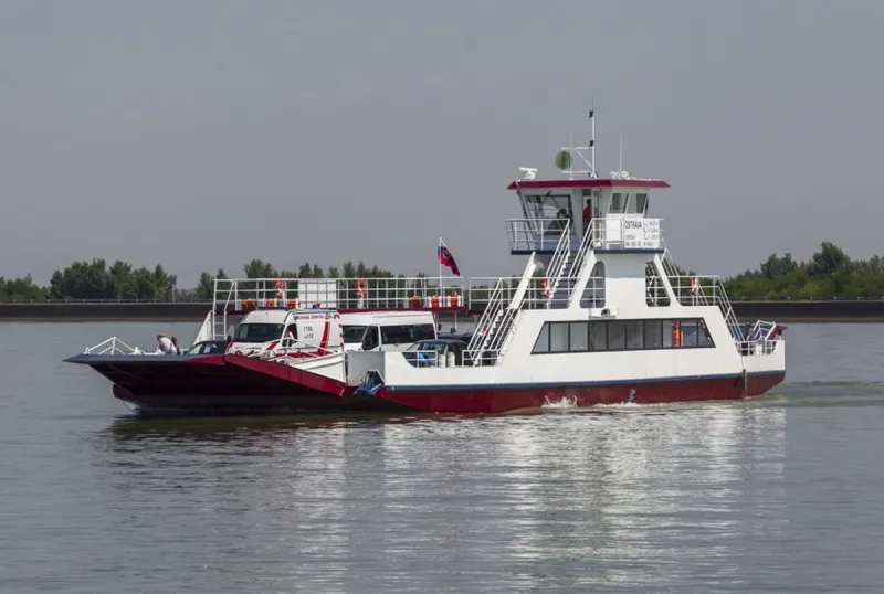 Polícia kauzu kompa uzavrela, machinácie v tendri nezistila - domov.sme.sk