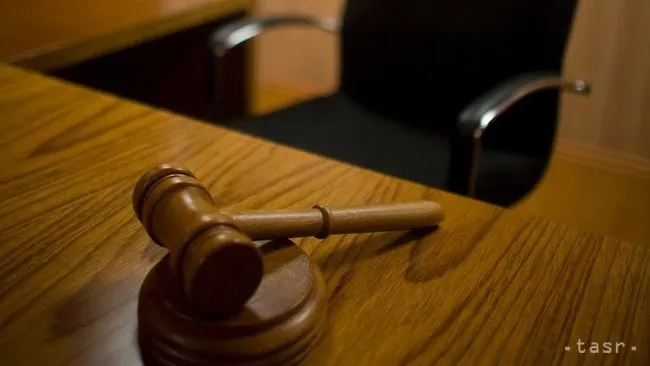O väzobnom stíhaní v prípade poškodeného Tiposu sa rozhodne v piatok