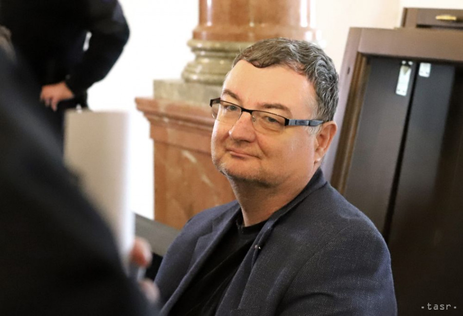 Sudca nezobral do väzby riaditeľa Tiposu Jána B. a šéfa IT Miloša P.