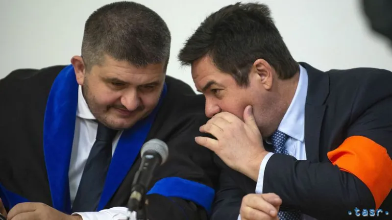 Kauza zmenky: Vypovedať má úradník, ktorý sa v minulosti vyhrážal Kočnerovi - Domáce - Správy - Pravda.sk