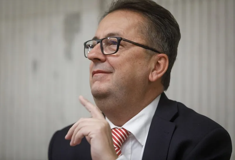 Glváč nemusí vysvetľovať, či zneužíval funkciu pri komunikácii s Kočnerom - SME