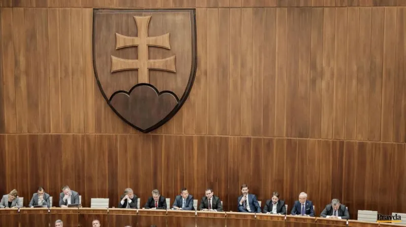 Poslanci schválili novelu, ktorá má prispieť k očiste justície - Domáce - Správy - Pravda.sk