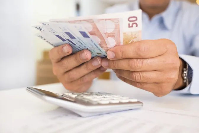 Klienti nebankoviek by mohli byť čiastočne odškodnení, OĽaNO pre nich žiada milióny eur - Webnoviny.sk