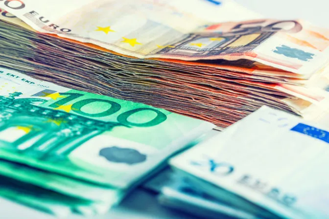 Klienti nebankových subjektov peniaze späť nedostanú, čiastočné odškodnenie neprešlo - Webnoviny.sk
